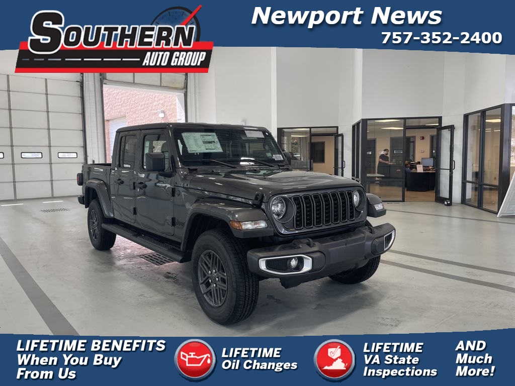 2024 Jeep Gladiator Sport photo 2