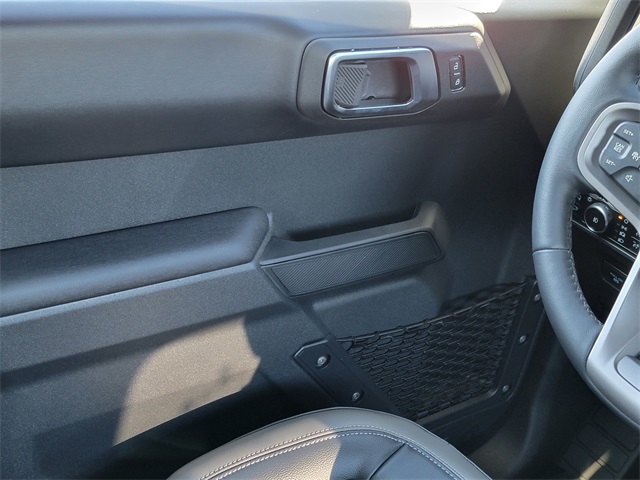 2025 Ford Bronco Outer Banks photo 24