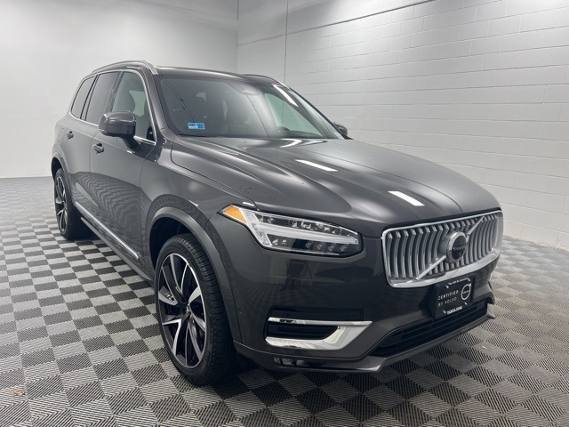 2024 Volvo XC90 Plus's photo