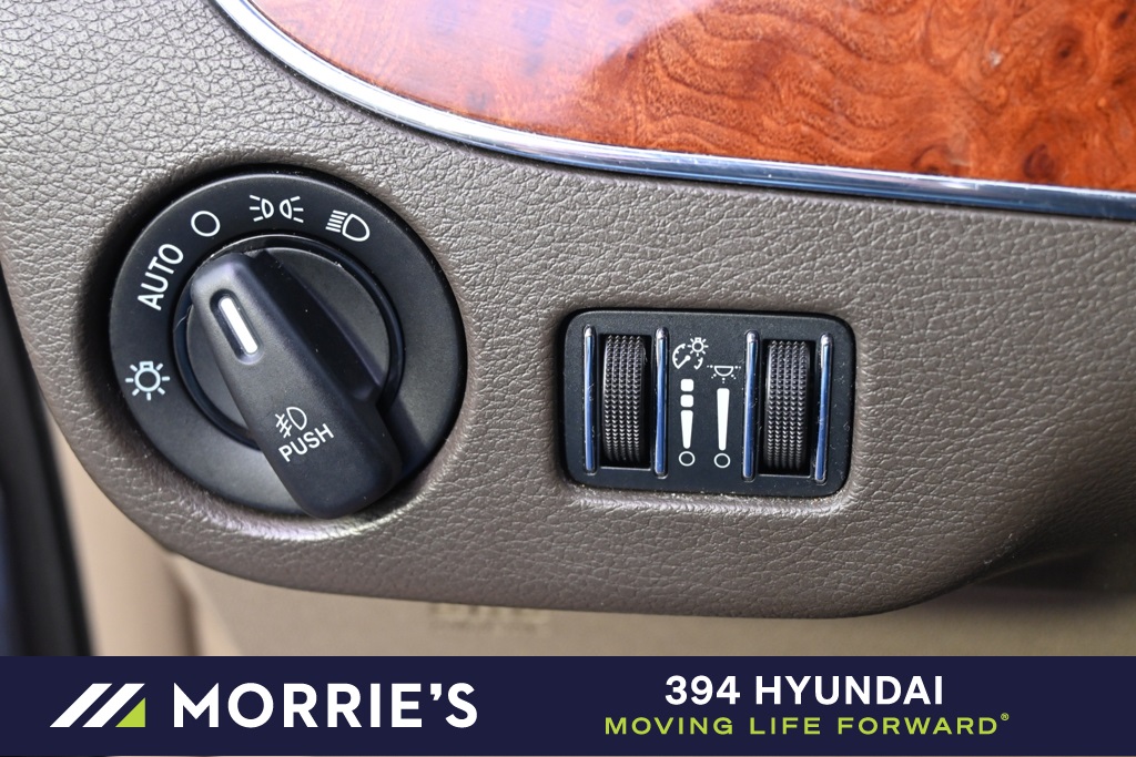 Used 2016 Chrysler Town & Country Touring with VIN 2C4RC1BG3GR149081 for sale in St. Louis Park, Minnesota