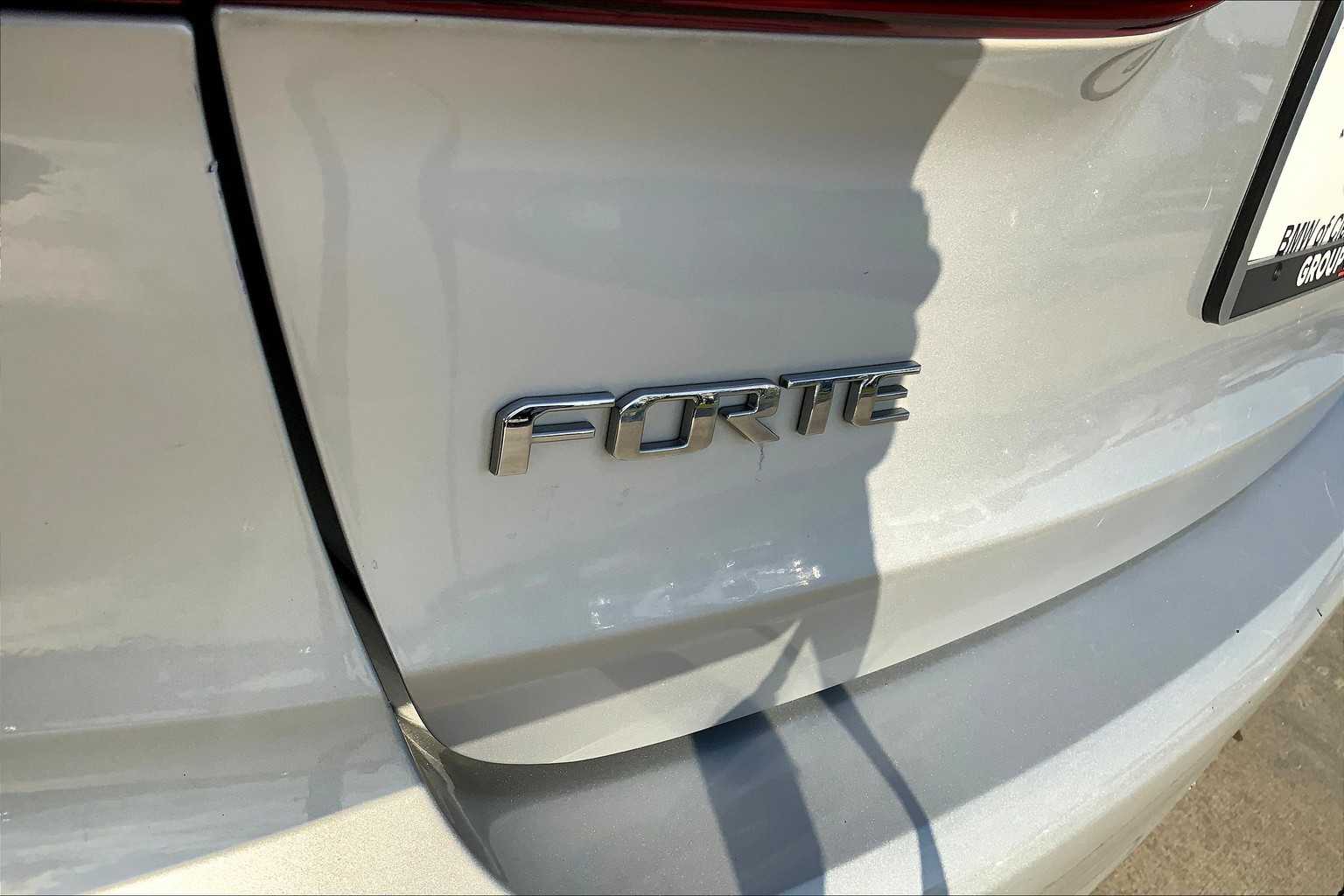 2017 Kia Forte LX Base photo 9