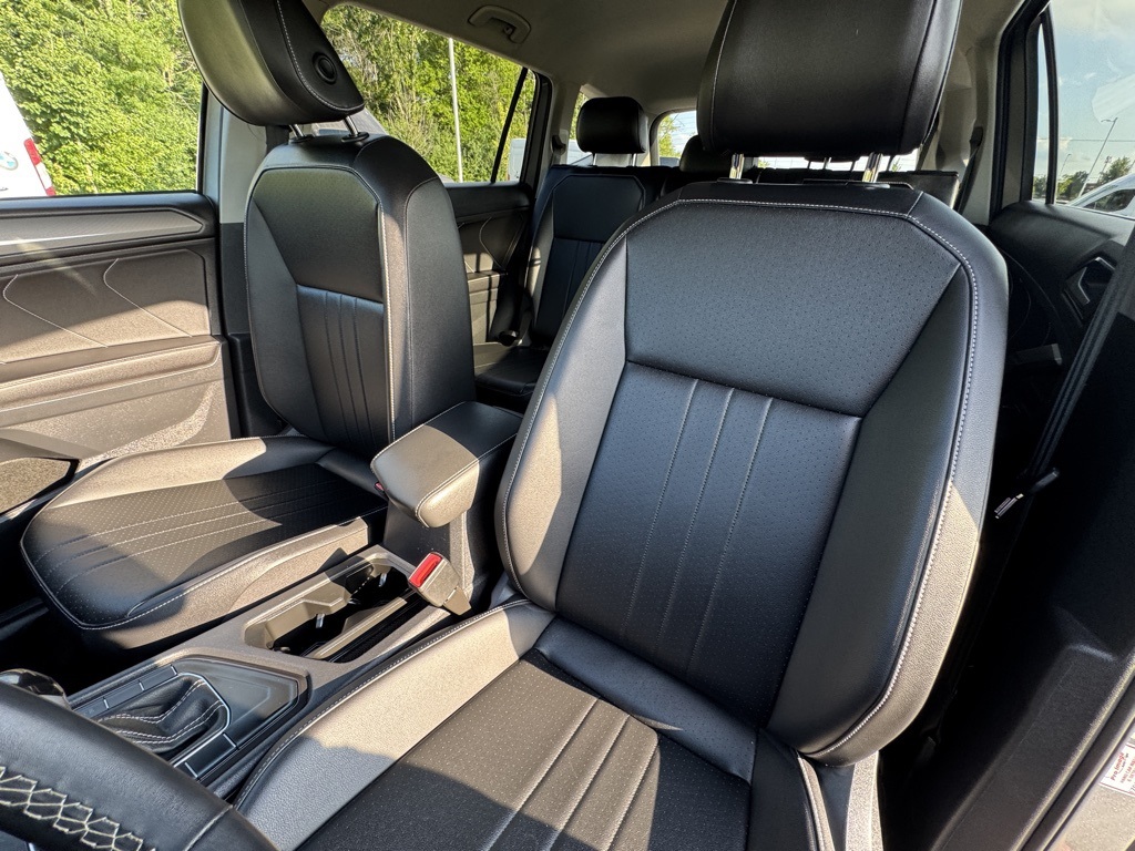 2024 Volkswagen Tiguan SE Wolfsburg Edition photo 16