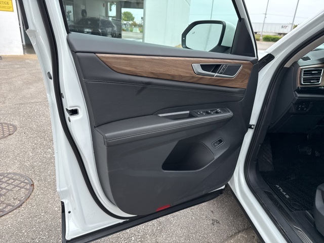 2026 Volkswagen Atlas SE Technology photo 13