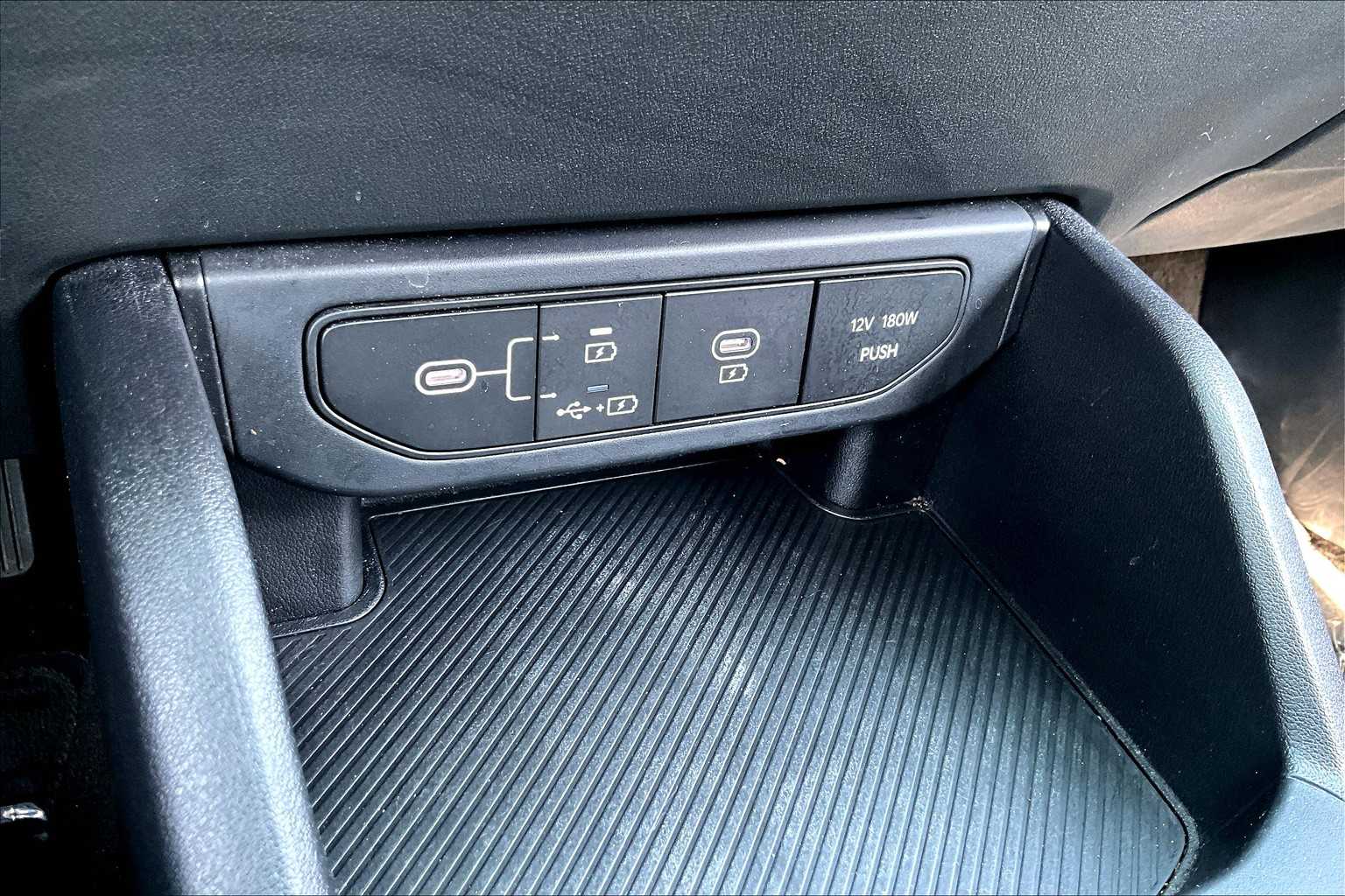 2025 Kia K4 LXS photo 27