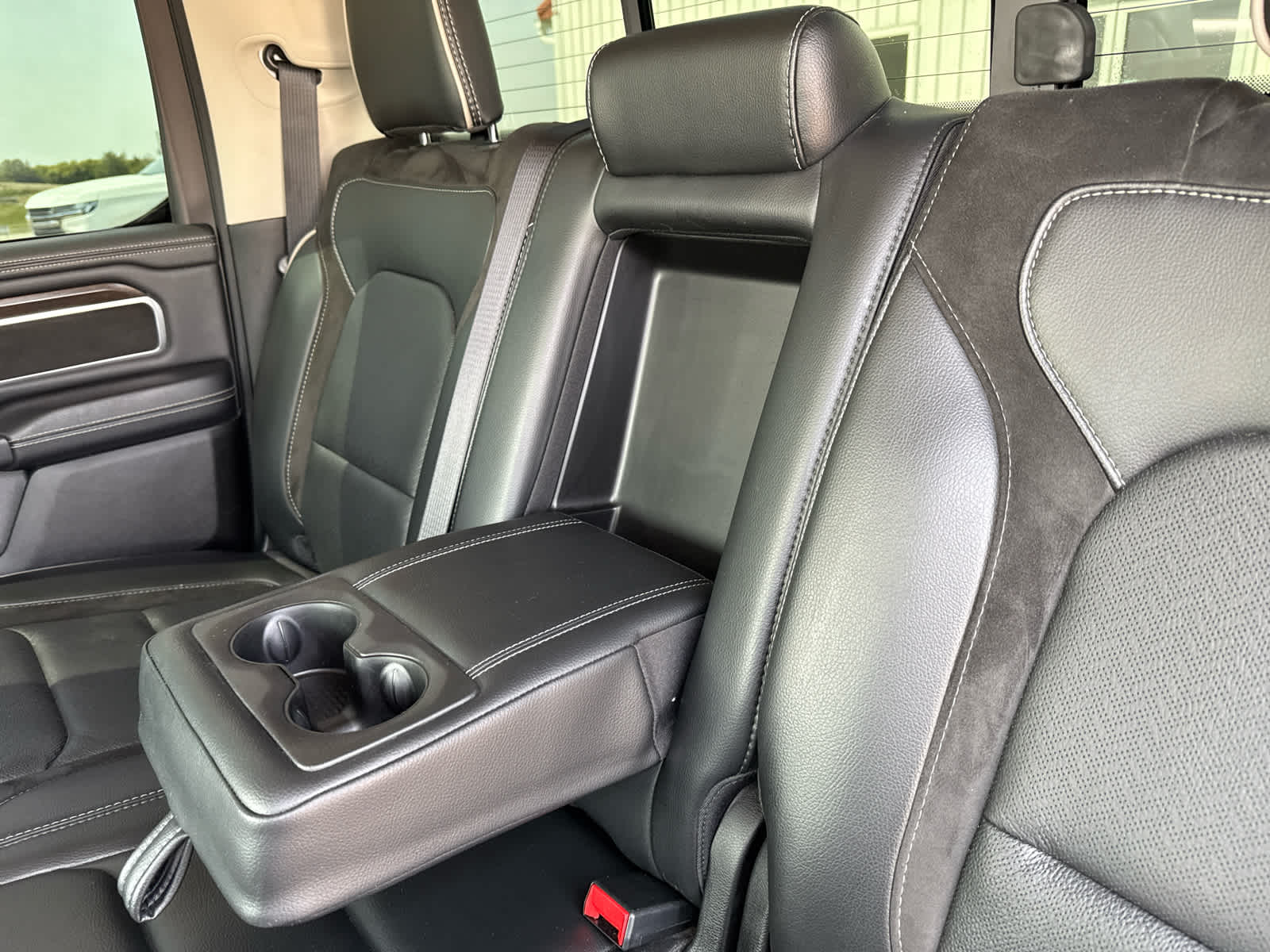 2022 Ram 1500 Laramie photo 13