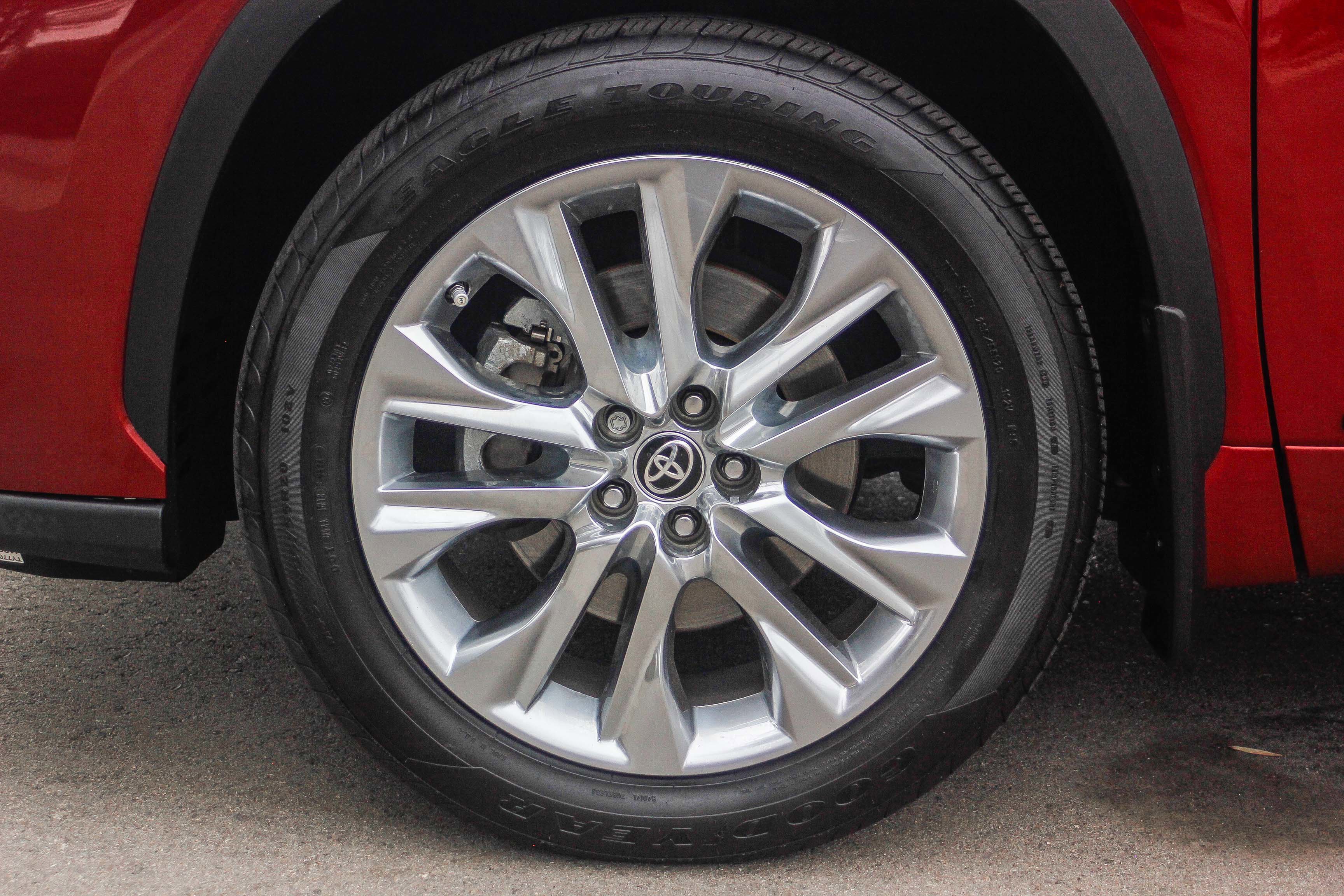 2021 Toyota Highlander Limited Hybrid photo 4