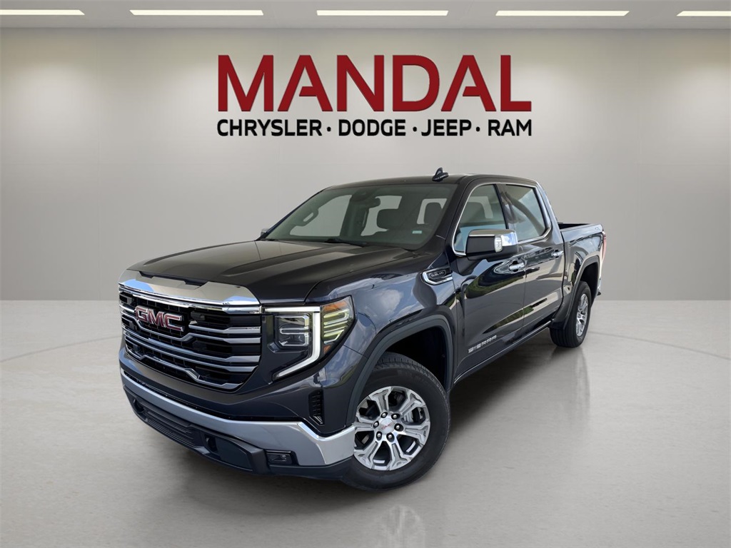 2024 GMC Sierra 1500 SLT's photo
