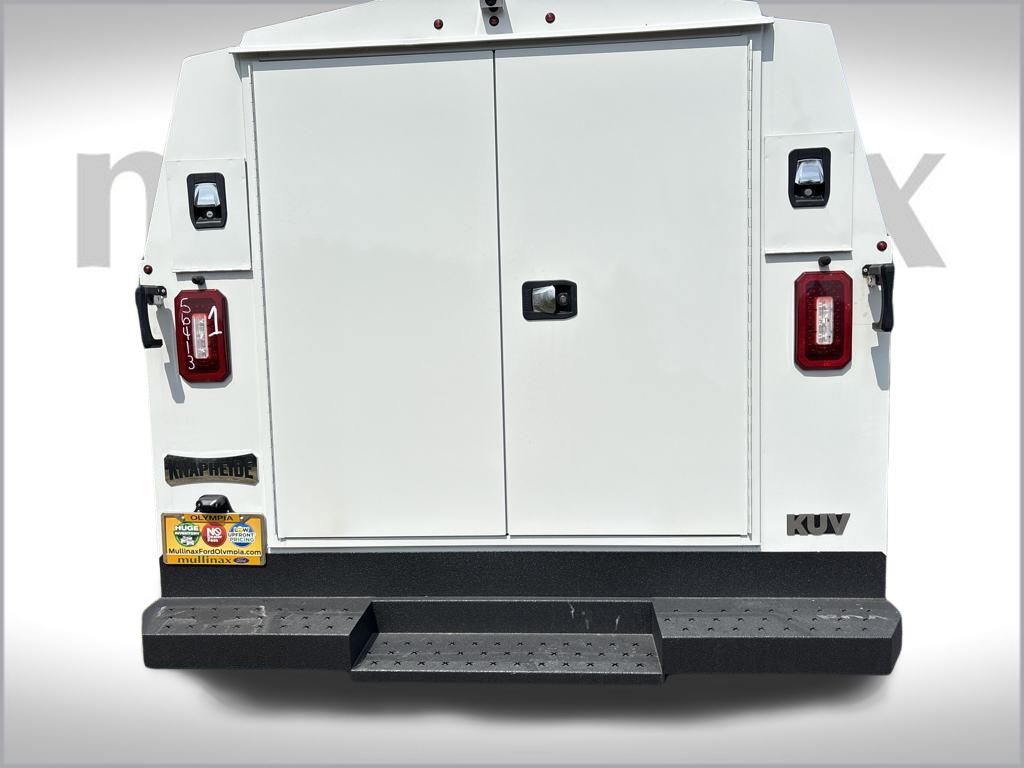 2025 Ford E-350 Base photo 4