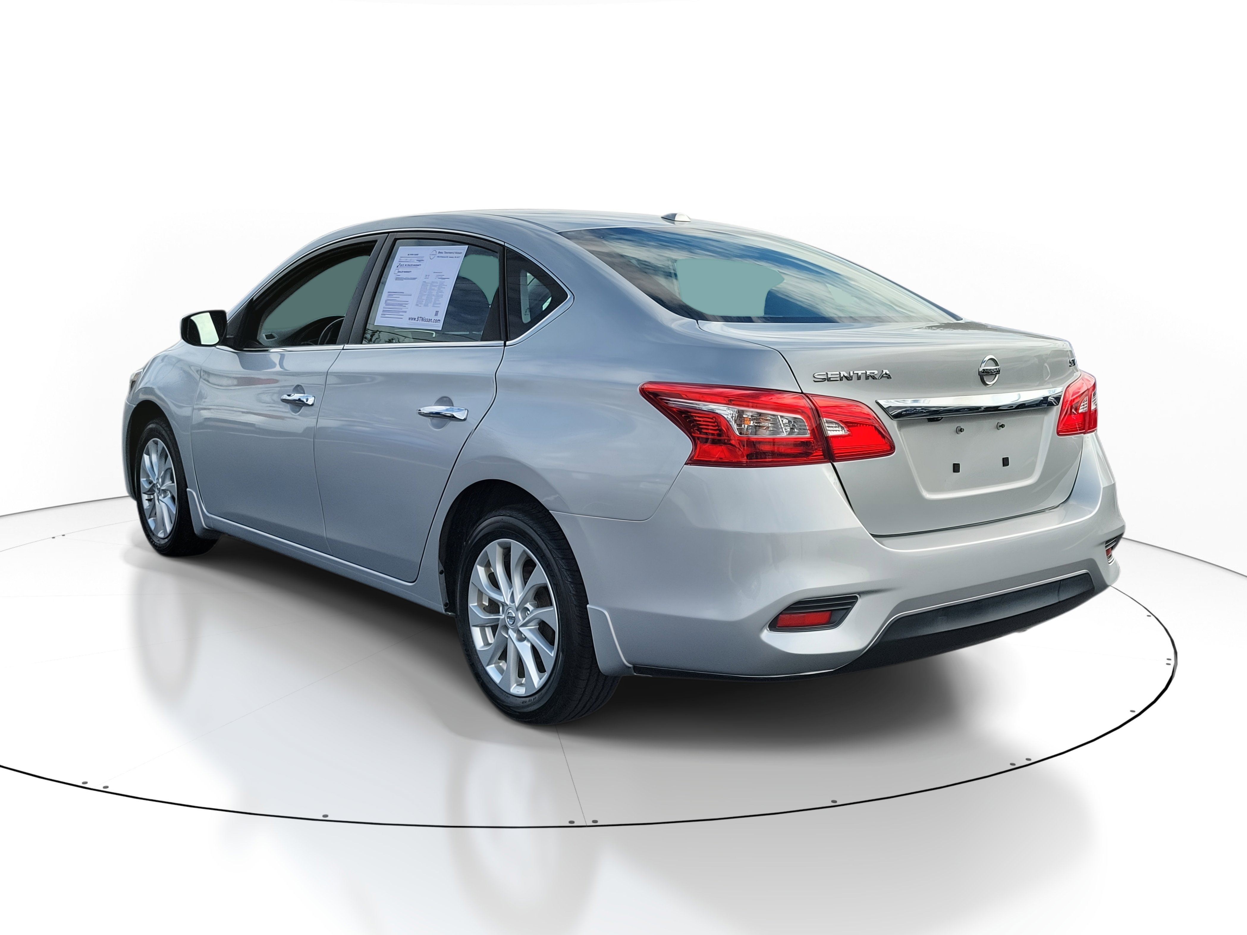 2019 Nissan Sentra SV photo 3