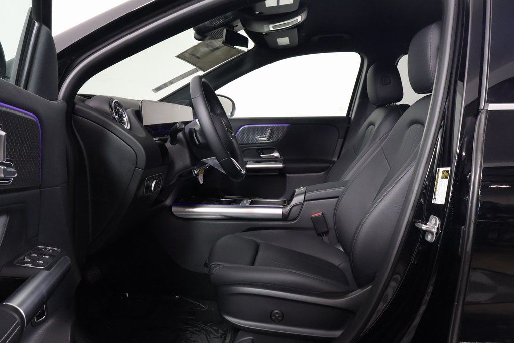2025 Mercedes Benz GLA 250 photo 5