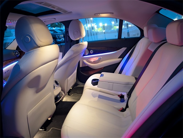 2019 Mercedes Benz E 300 4MATIC photo 7