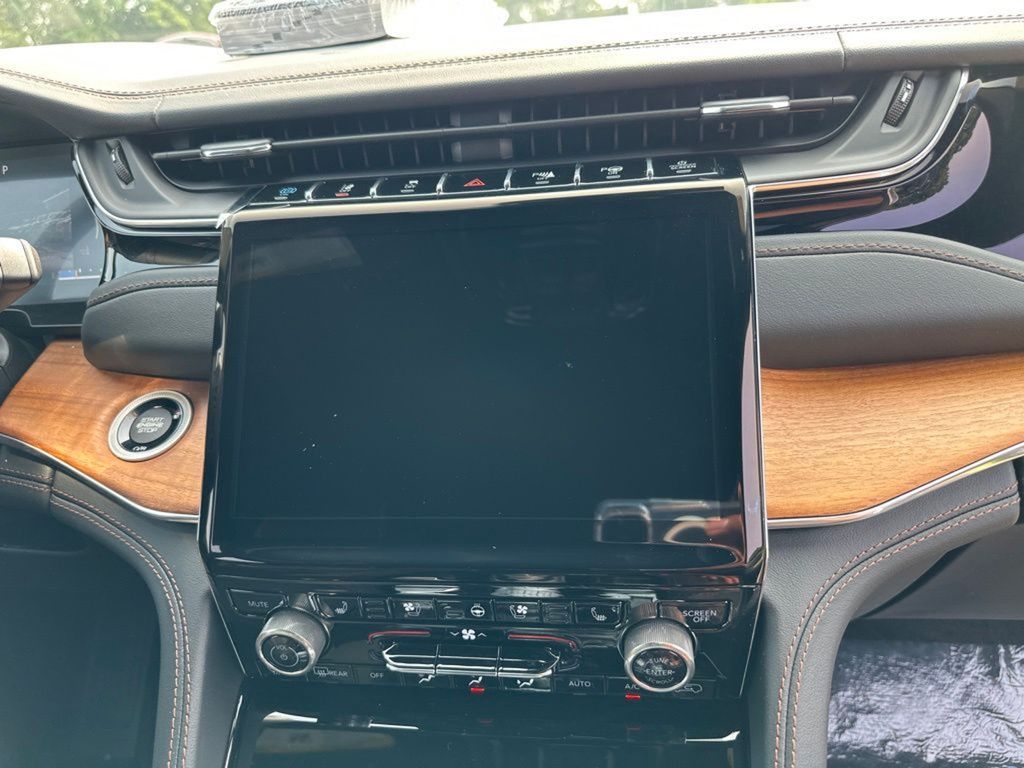 2023 Jeep Grand Cherokee Summit Reserve 4xe photo 18