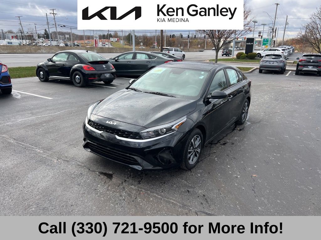 2024 Kia Forte LXS photo 2