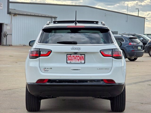 2025 Jeep Compass Limited photo 6