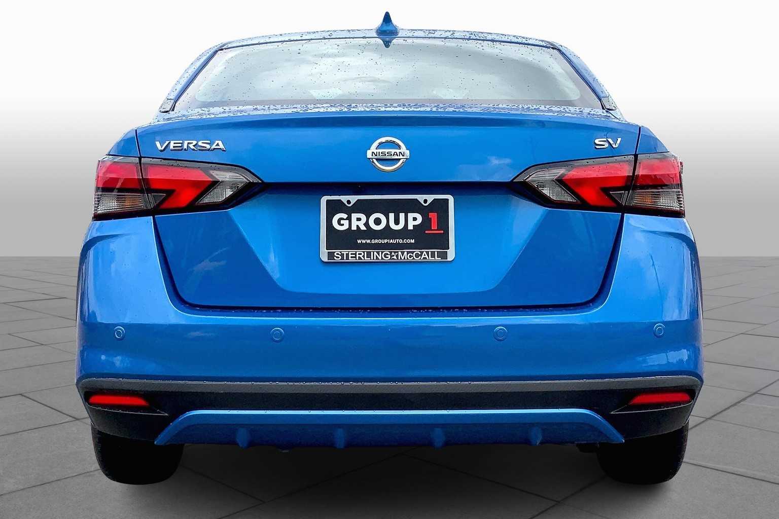 2021 Nissan Versa SV photo 4