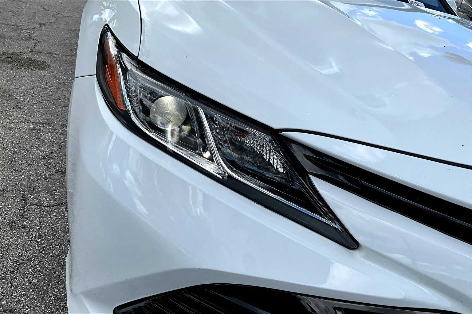 2018 Toyota Camry XLE XSE photo 27
