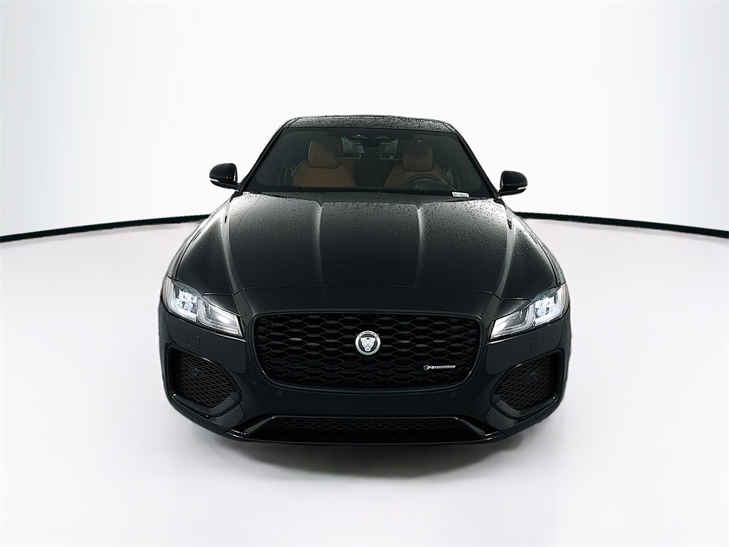 New 2024 Black Jaguar R-Dynamic SE image 2