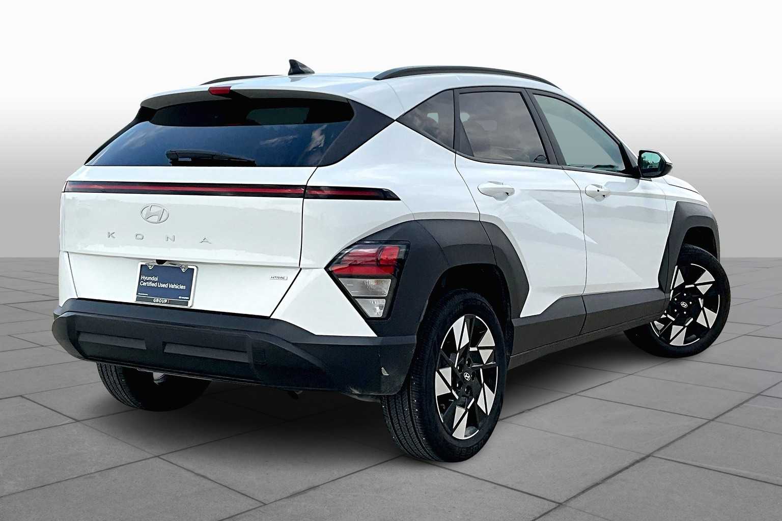 2024 Hyundai Kona SEL photo 11