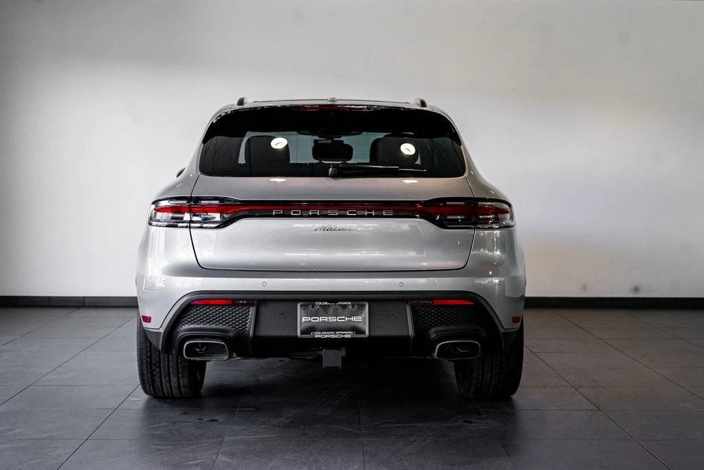 2024 Porsche Macan Base photo 3