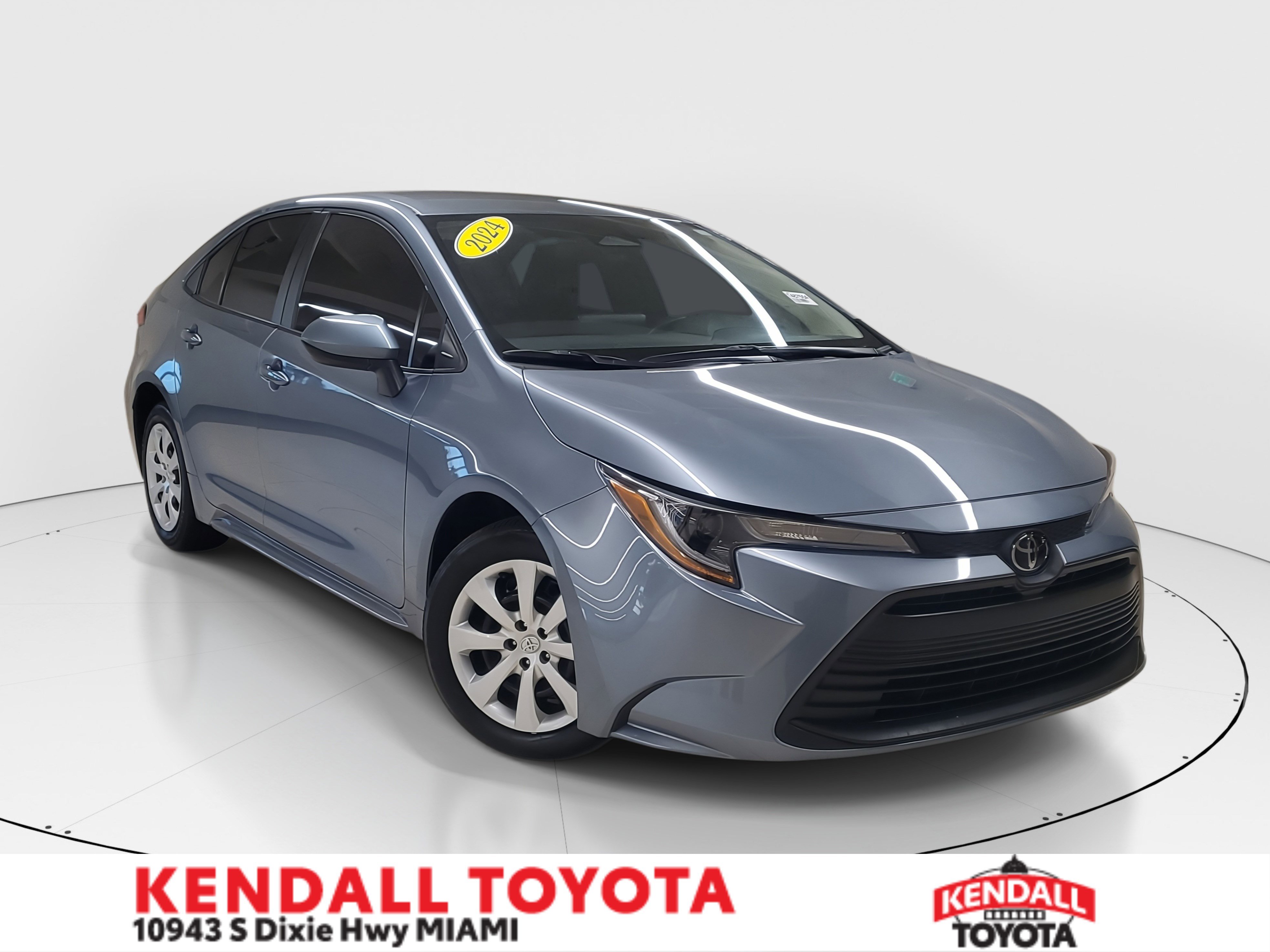 2024 Toyota Corolla LE's photo