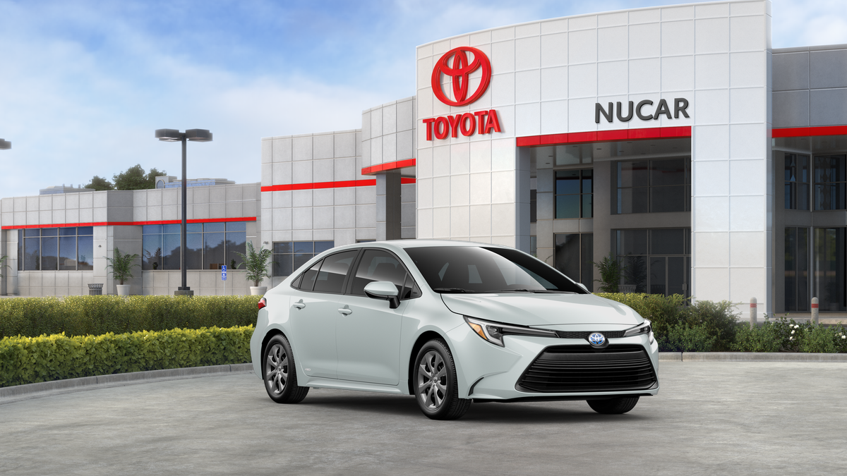 2025 Toyota Corolla Hybrid LE photo 13