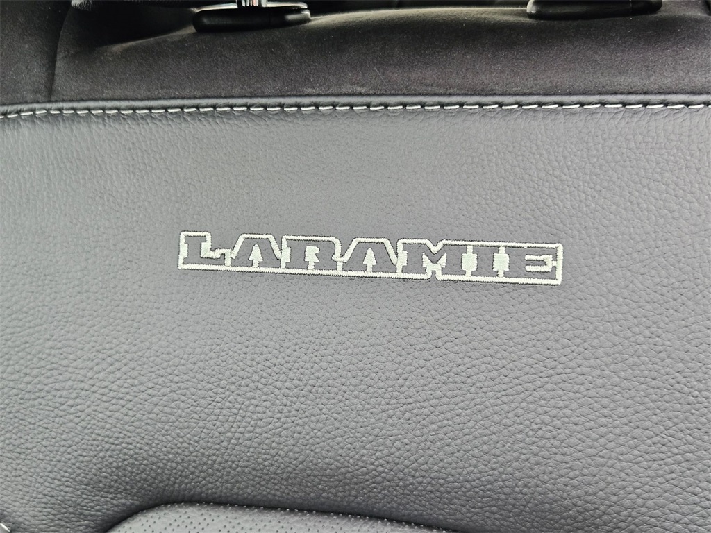 New 2025 Billet Silver Metallic Clear-Coat Exterior Paint RAM Laramie image 33