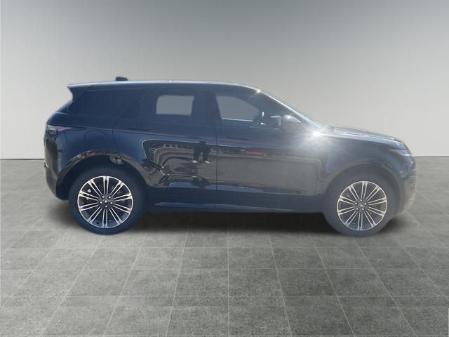 2026 Land Rover Range Rover Evoque Dynamic SE photo 6