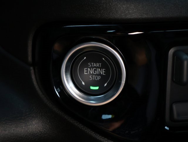 2025 Chevrolet Silverado 1500 LT photo 11