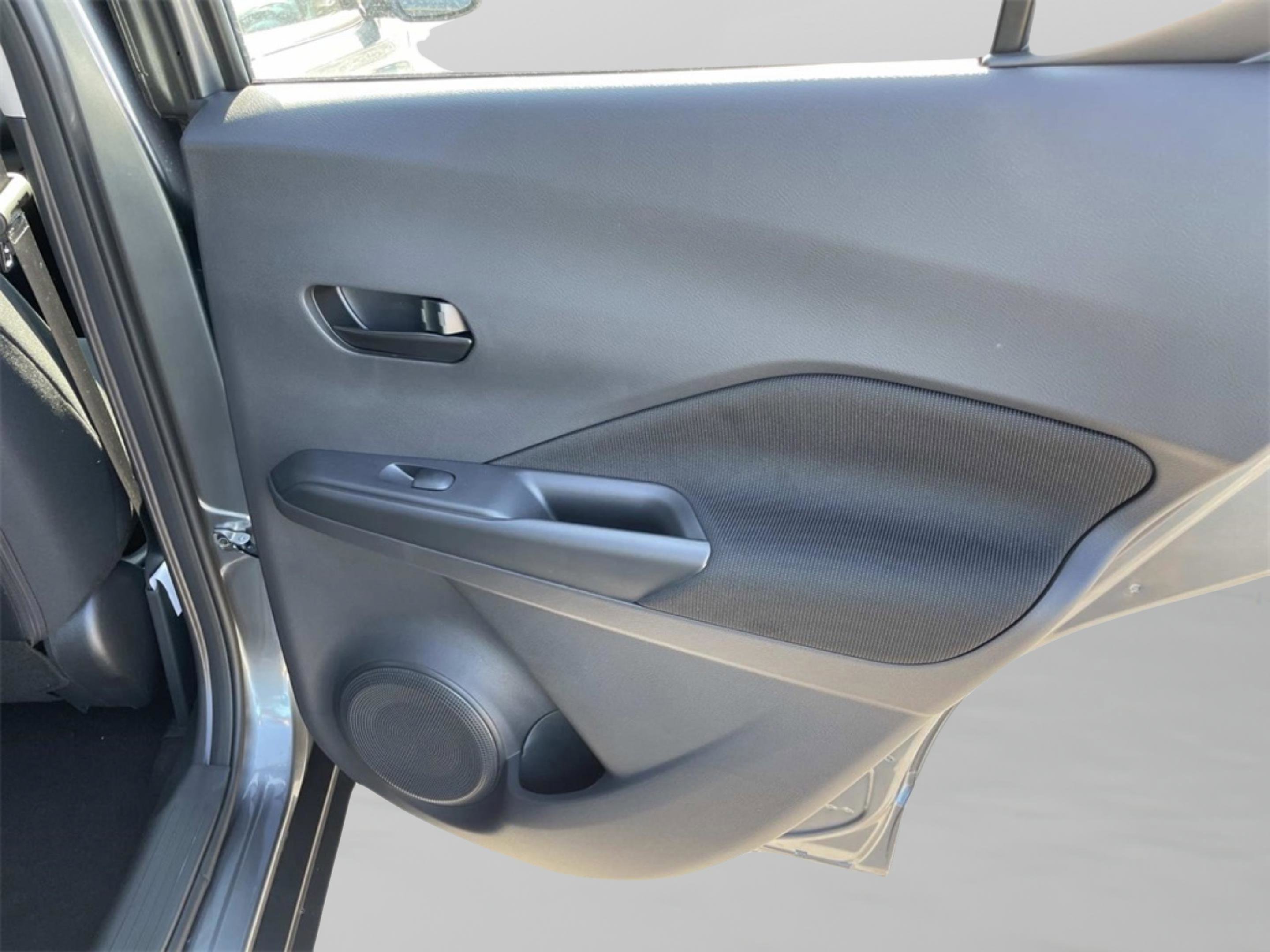 2025 Nissan Kicks Play S photo 21