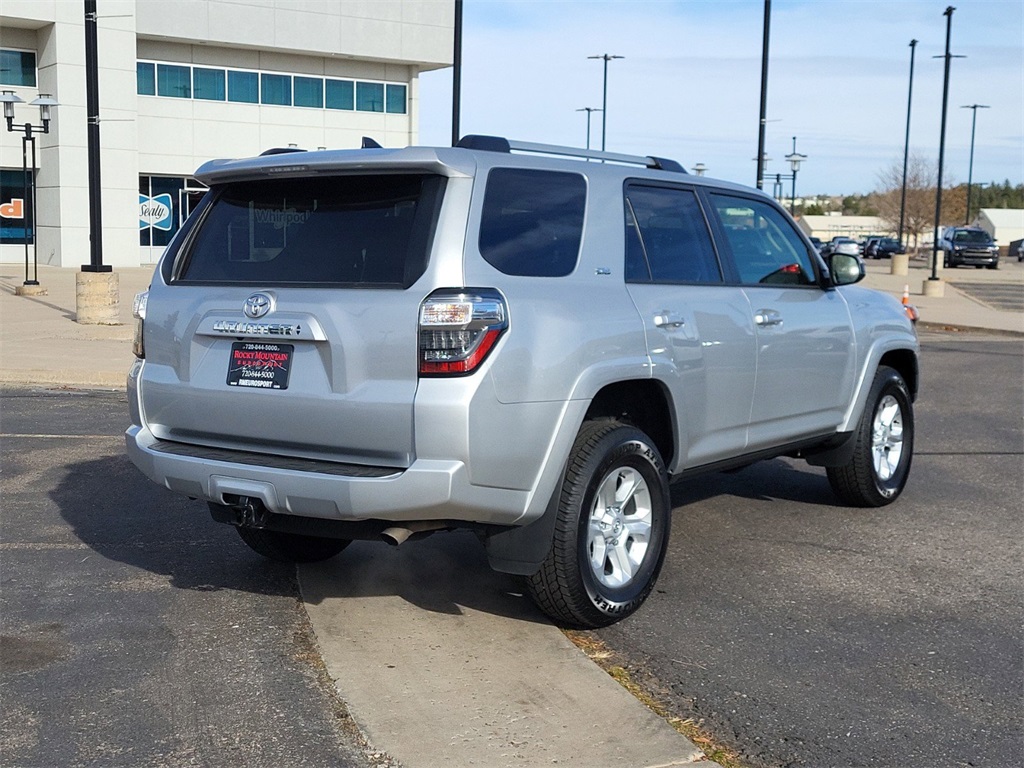 2024 Toyota 4Runner SR5 photo 4