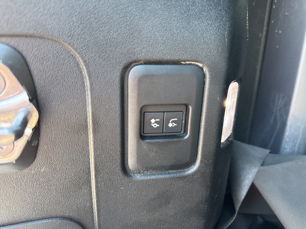 2020 Land Rover Defender 110 X photo 10
