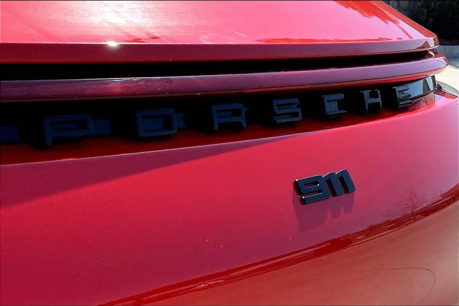 2021 Porsche 911 4 photo 30