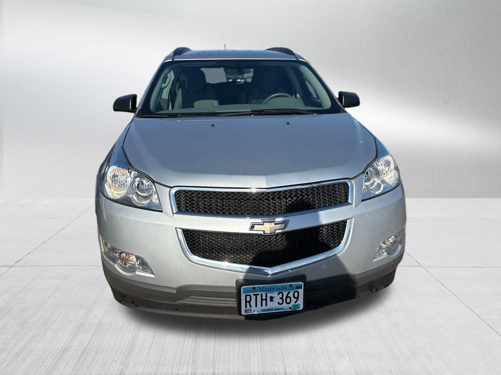 2012 Chevrolet Traverse LS photo 2