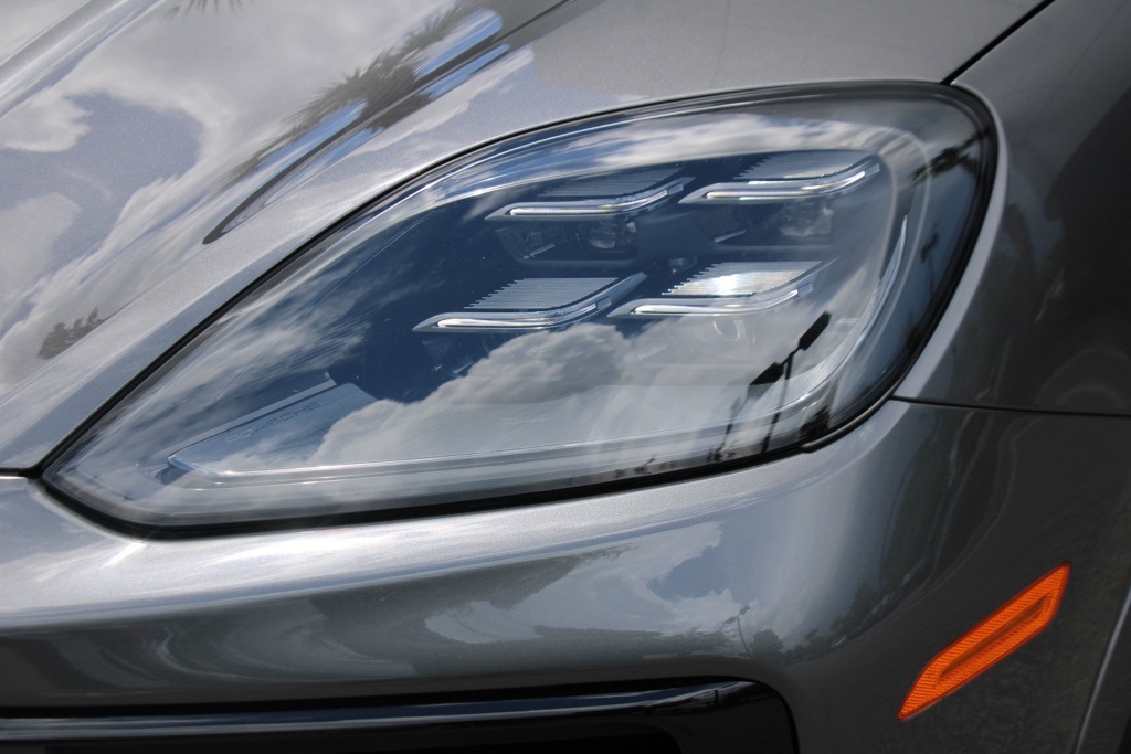 2025 Porsche Cayenne Coupe Base photo 6