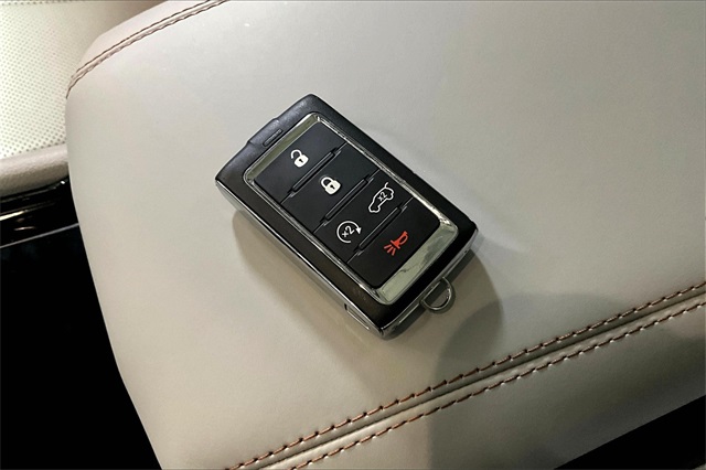2022 Jeep Grand Cherokee Summit photo 31