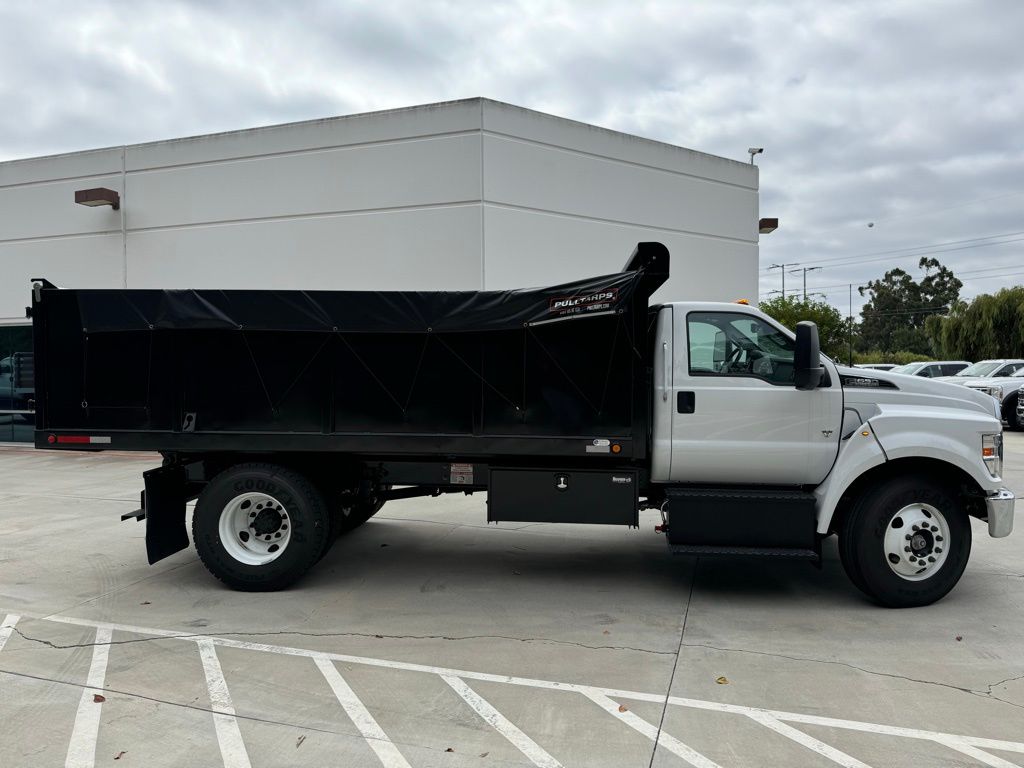 2025 Ford F-650 XL photo 2