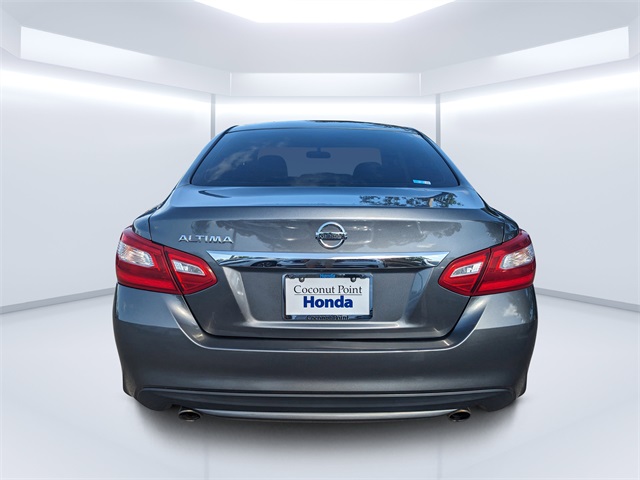 2017 Nissan Altima 2.5 S photo 4