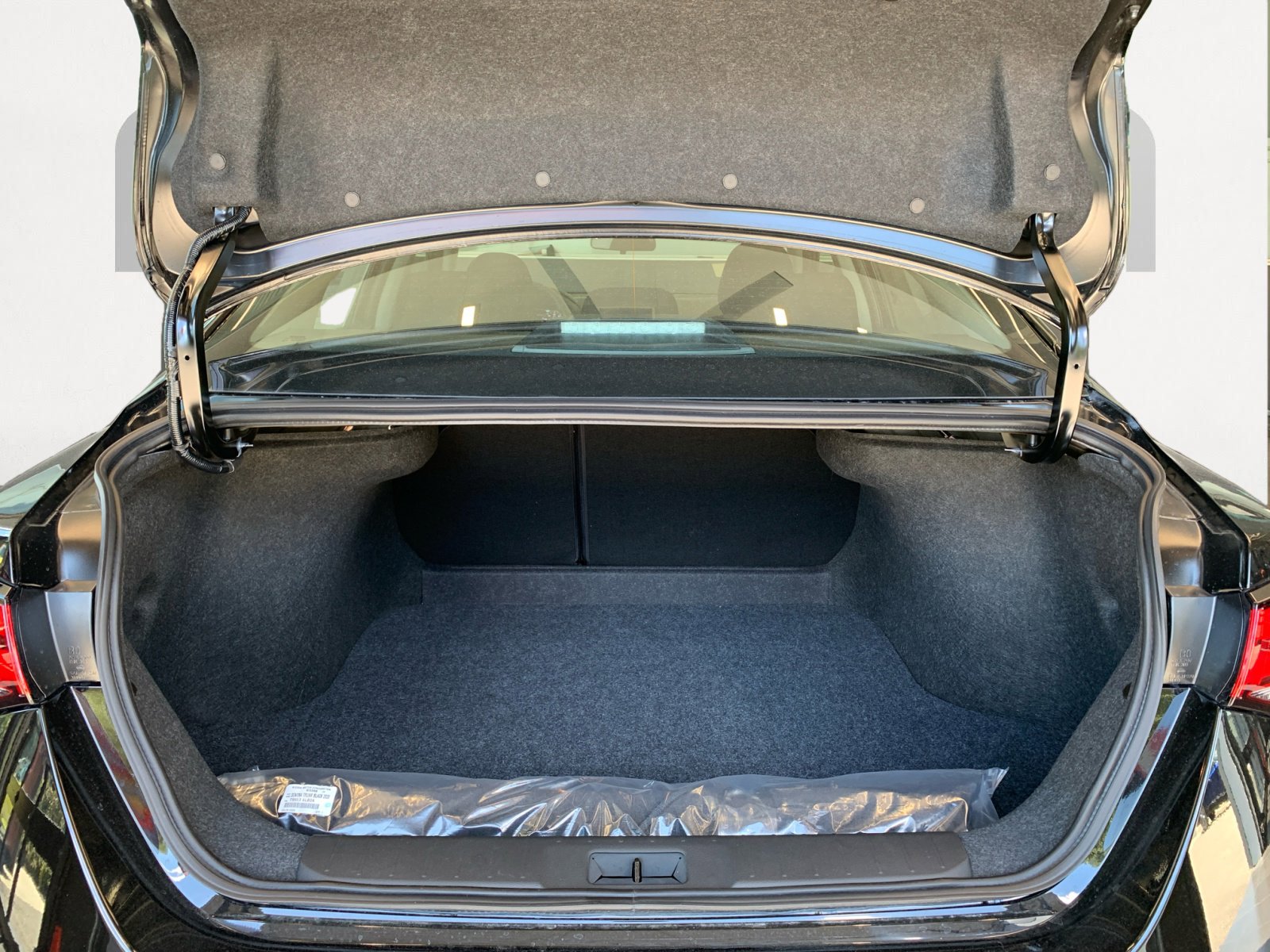 2025 Nissan Sentra SV photo 11