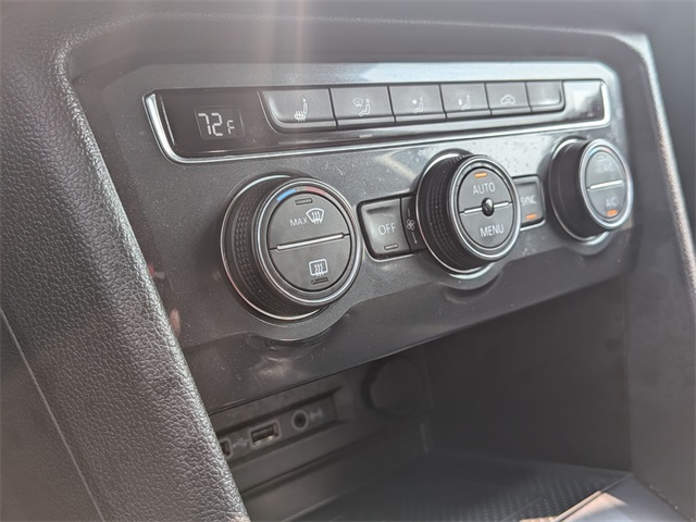 2020 Volkswagen Tiguan SE photo 17
