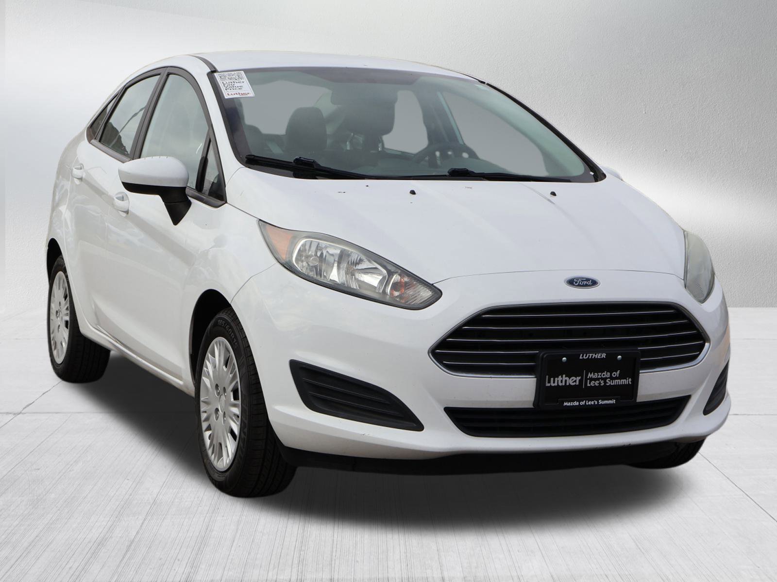 2017 Ford Fiesta S's photo