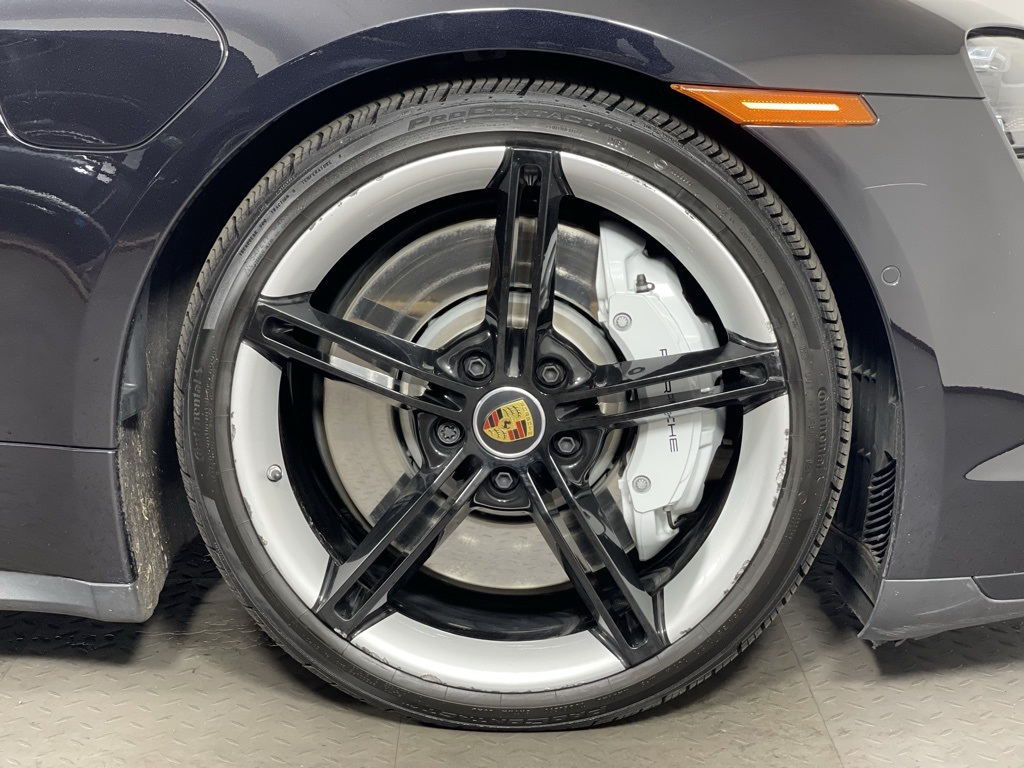2024 Porsche Taycan Turbo photo 11