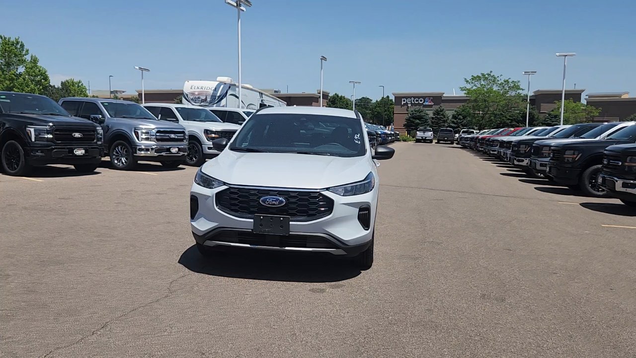2025 Ford Escape ST-Line photo 6