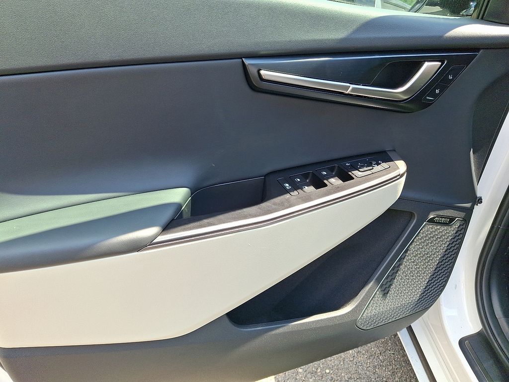 2025 Kia EV6 GT-Line photo 11