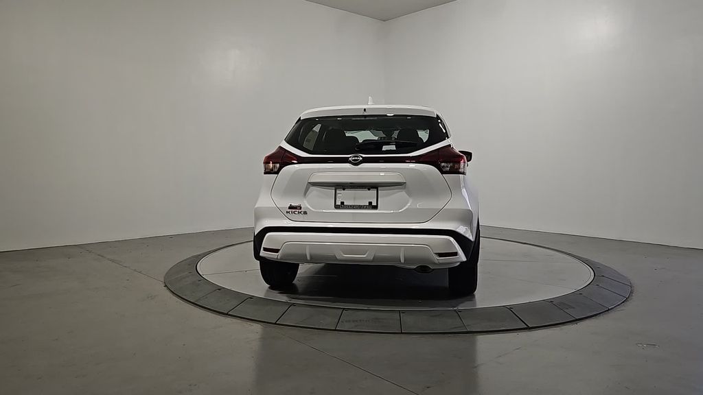 2025 Nissan Kicks Play S photo 4