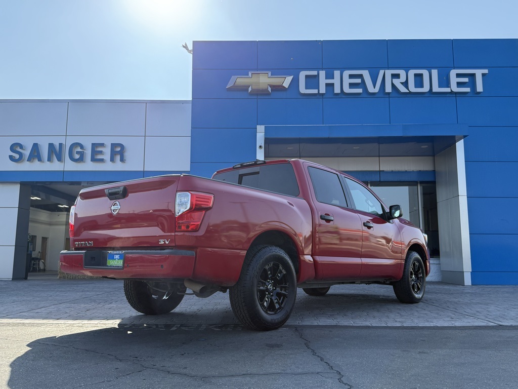 2022 Nissan Titan SV photo 3