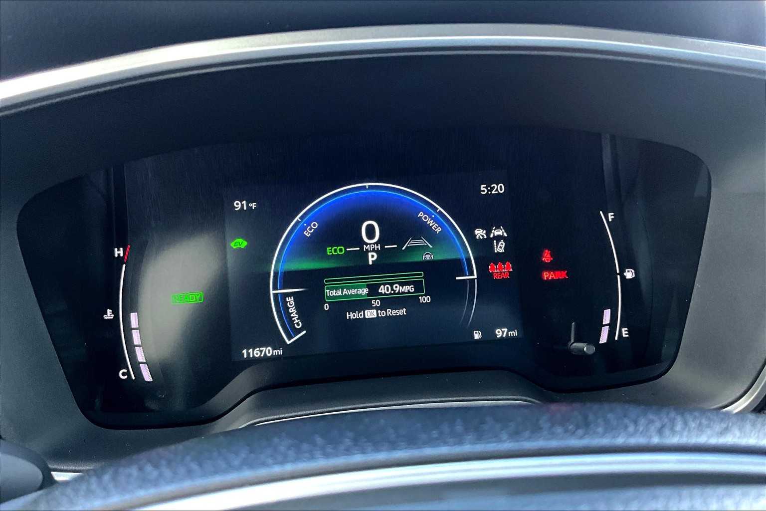 2024 Toyota Corolla Cross Hybrid XSE photo 25