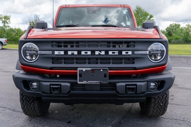 2024 Ford Bronco Black Diamond photo 3