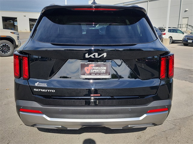 2026 Kia Sorento S photo 3