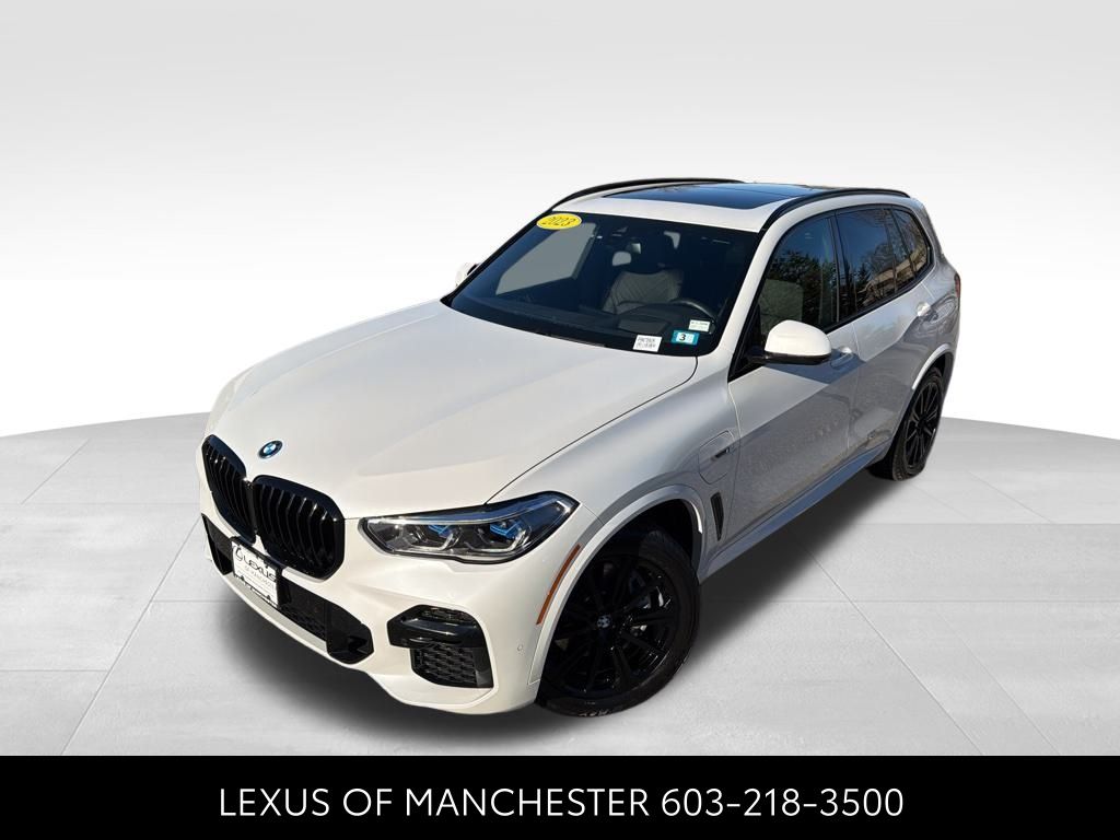 2023 BMW X5 45e's photo