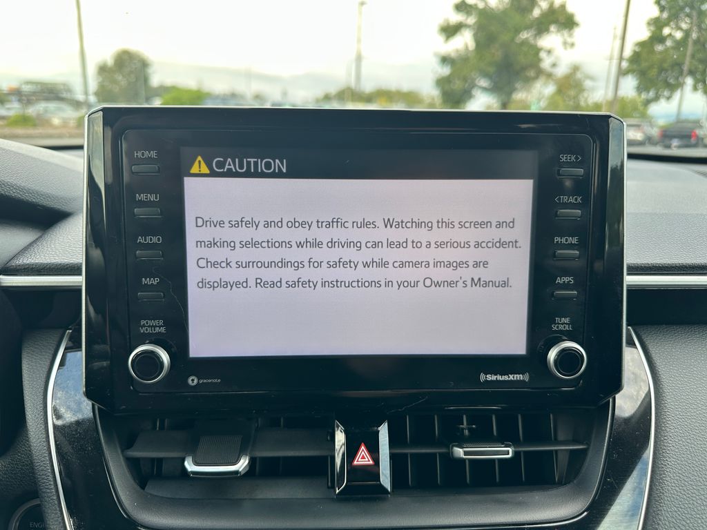2022 Toyota Corolla Cross XLE photo 16